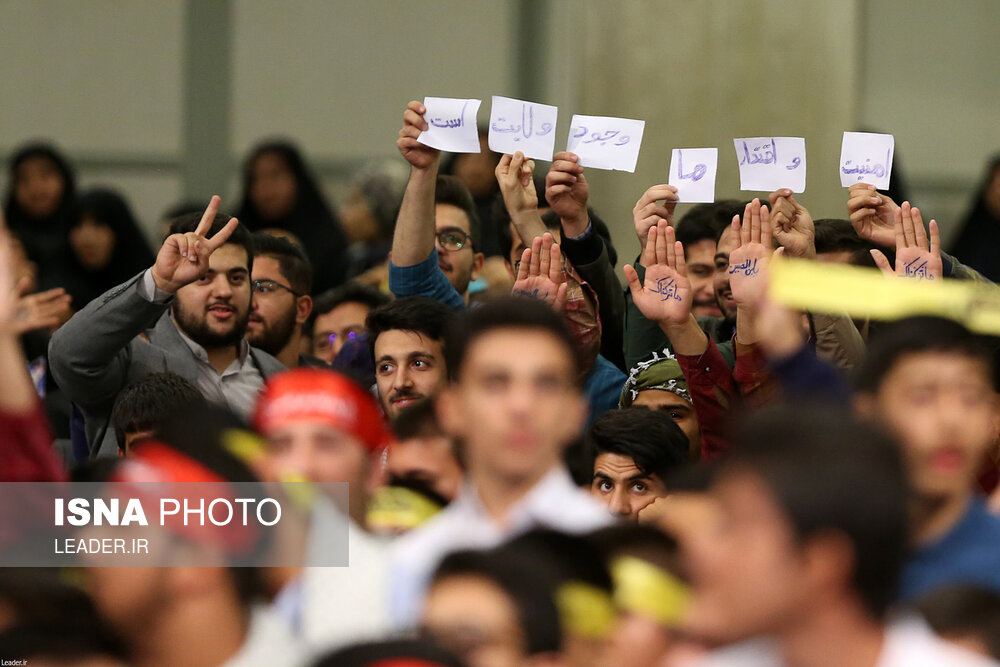 دیدار هزاران نفر از دانشجویان و دانش‌آموزان در آستانه ۱۳ آبان روز ملی مبارزه با استکبار جهانی با مقام معظم رهبری