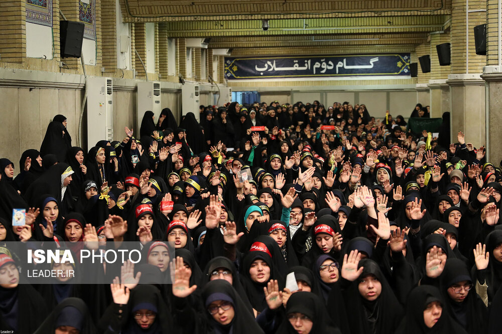 دیدار هزاران نفر از دانشجویان و دانش‌آموزان در آستانه ۱۳ آبان روز ملی مبارزه با استکبار جهانی با مقام معظم رهبری