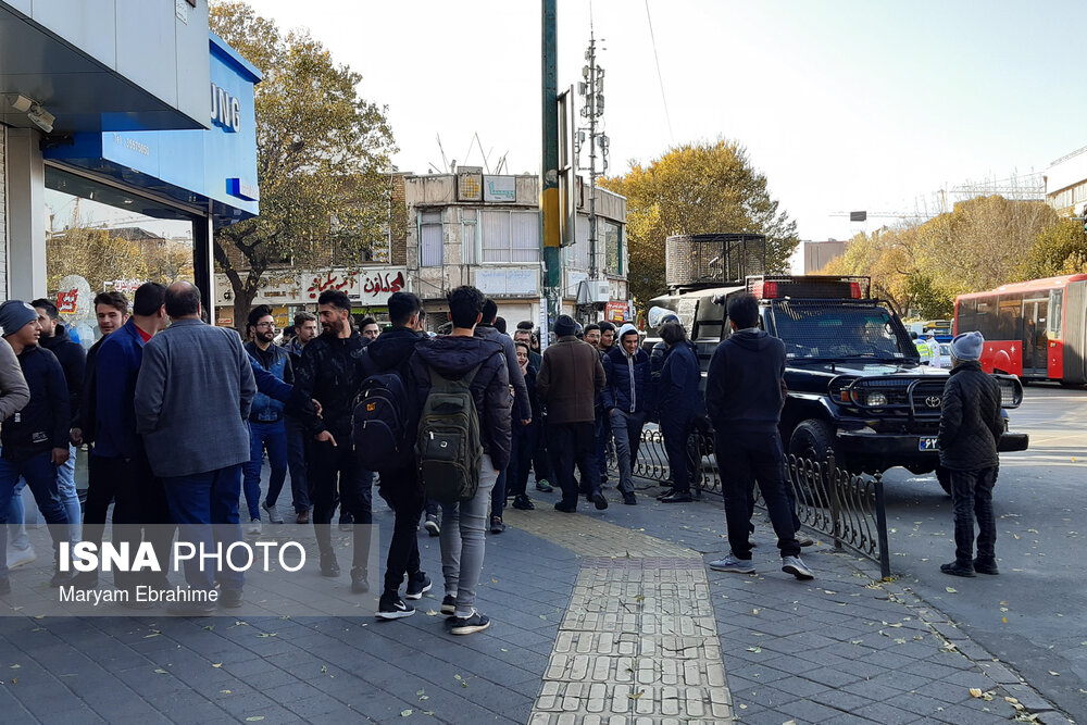 اعتراضات امروز در پی گرانی و سهمیه‌بندی بنزین - تبریز