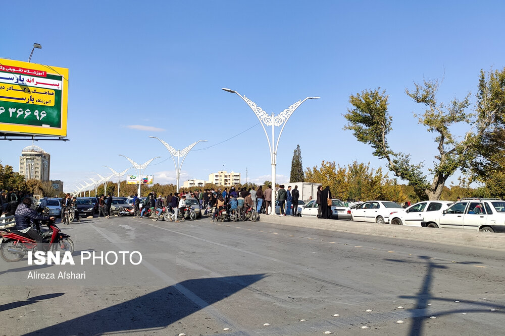 اعتراضات امروز در پی گرانی و سهمیه‌بندی بنزین - اصفهان