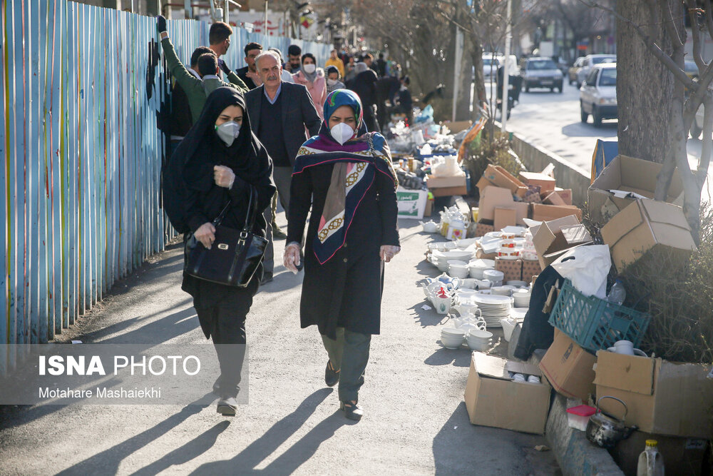 با توجه به ماندگاری ویروس کرونا بر روی سطوح خارجی، اجناس دستفروش ها می تواند یکی از راه های انتقال باشد