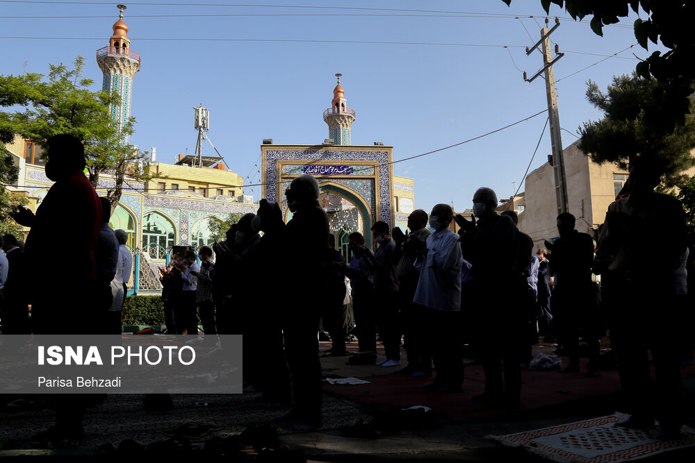 اقامه نماز عیدسعید فطر در مسجد حاج آقا صابر اراک