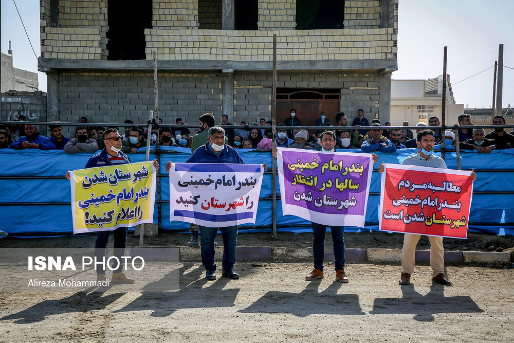 در حاشیه مراسم عملیات بازسازی ۵ هزار واحد مسکونی مناطق آبگرفته خوزستان در بندر امام خمینی(ره)