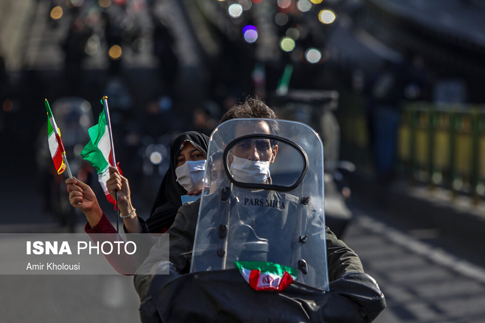 ساعات اولیه راهپیمایی  روز ۲۲ بهمن چهل و دومین سالروز پیروزی شکوهمند انقلاب اسلامی - تهران