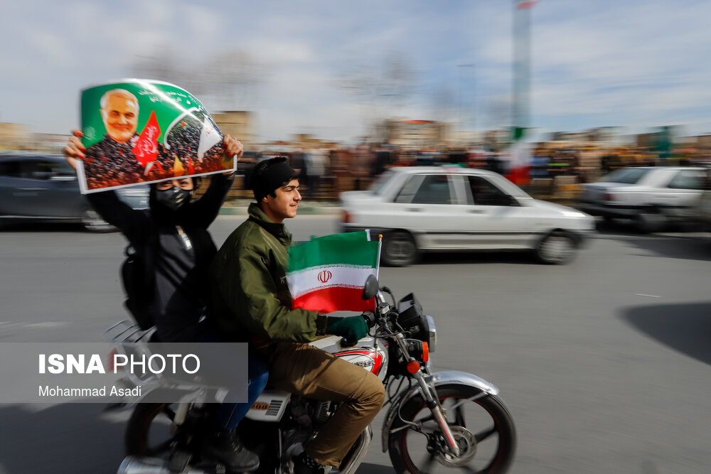 راهپیمایی روز ۲۲ بهمن چهل و دومین سالروز پیروزی شکوهمند انقلاب اسلامی - اراک