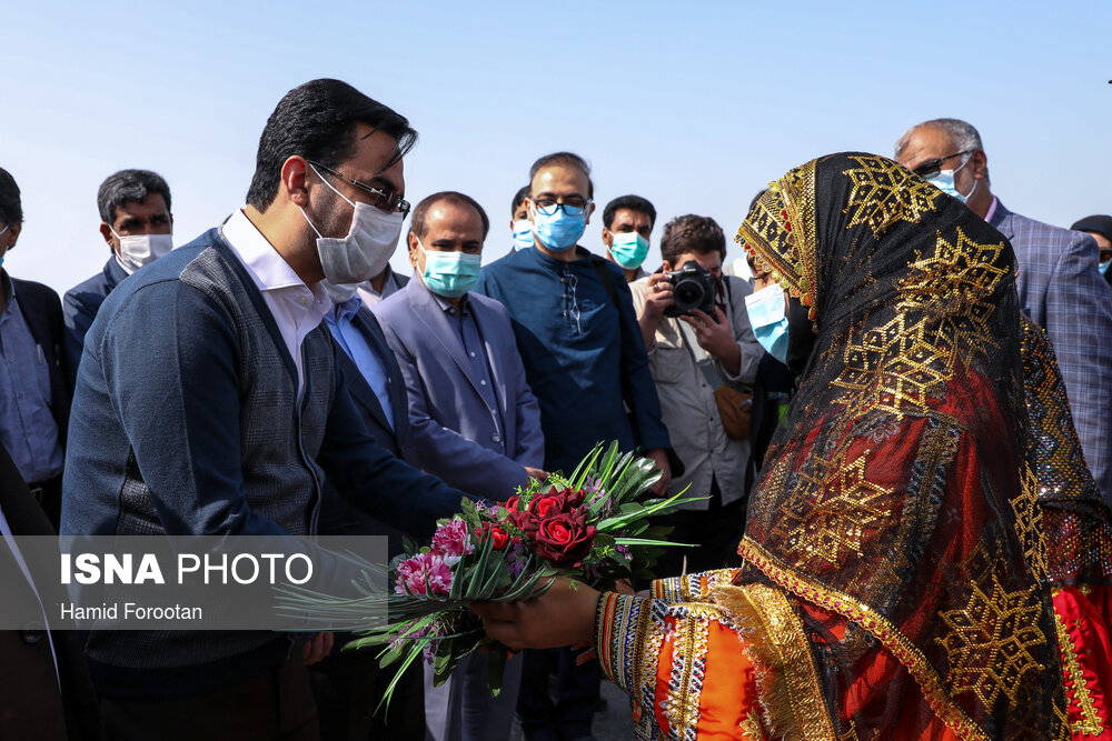 سفر جهرمی وزیر ارتباطات و فناوری اطلاعات به روستاهای شهرهای بشاگرد و جاسک استان هرمزگان