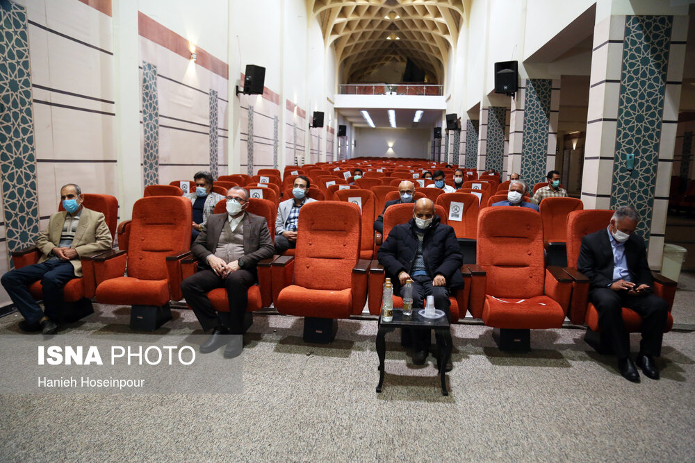 رونمایی از پوستر پنجمین جشنواره سراسری دانشجویی تجسمی قرآن و هنر «شهود قدسی»