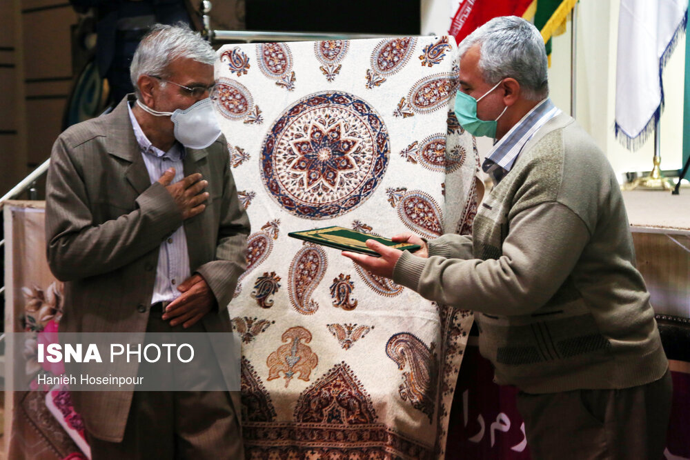 رونمایی از پوستر پنجمین جشنواره سراسری دانشجویی تجسمی قرآن و هنر «شهود قدسی»