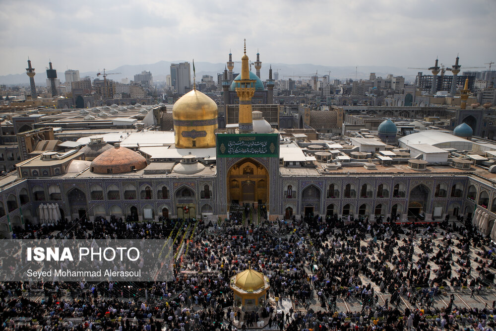 لحظه تحویل سال ۱۴۰۰ در حرم مطهر رضوی