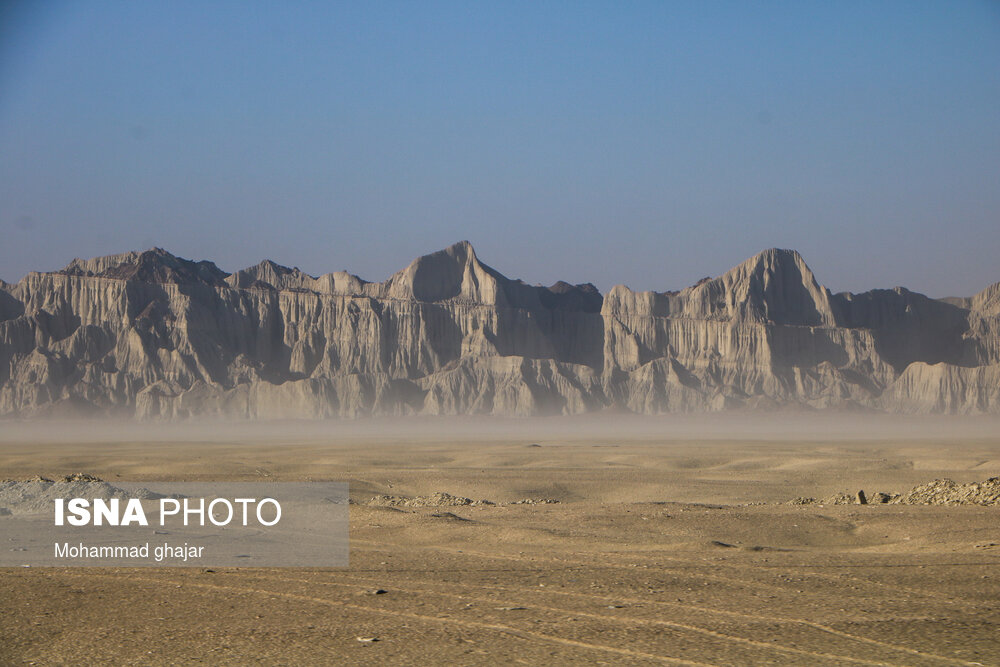 کوه های مریخی یکی از جاذبه های گردشگری درجنوب استان سیستان و بلوچستان به شمار می رود.