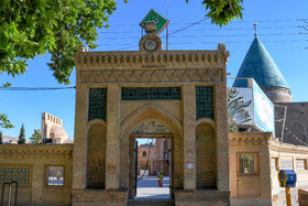 مجموعه تاريخی بسطام در دوره های قبل از سلجوقی تا قاجار ساخته شده و شامل بقعه امامزاده محمد بن جعفرصادق (ع) ، آرامگاه بايزيد بسطامی، صومعه بايزيد، مسجد بايزيد، ايوان الجايتو، آرامگاه غازان، مسجد و منار سلجوقی و مسجد جامع و برج كاشانه و مدرسه شاهرخيه است.