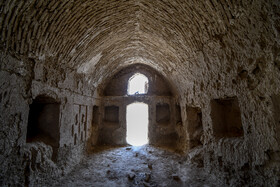 قلعه رستم در فاصله ۷۰ کیلومتری جاده اصلی زابل به زاهدان واقع شده است. این قلعه باشکوه که در منطقه حوض‌‌دار و کندرک بنا شده است مربوط به دوره سلجوقیان تا صوفیان است. اوج شکوفایی و رونق این قلعه را می‌توان به سلسله صفویان و زمان حکومت ملوک کیانی سیستانی نسبت داد. در اطراف این قلعه تاریخی چندین محوطه باستانی مربوط به دوره های پیش از اسلام کشف شده است.