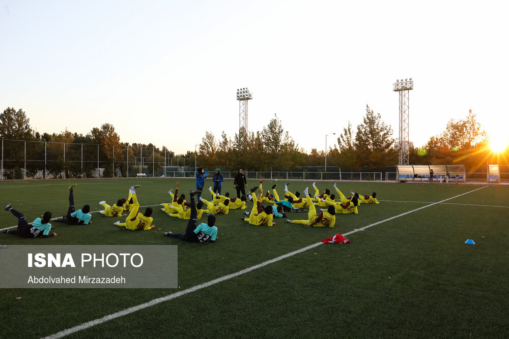 اردو آمادگی تیم فوتبال بانوان شهرداری سیرجان برای مسابقات قهرمانی باشگاه های آسیا