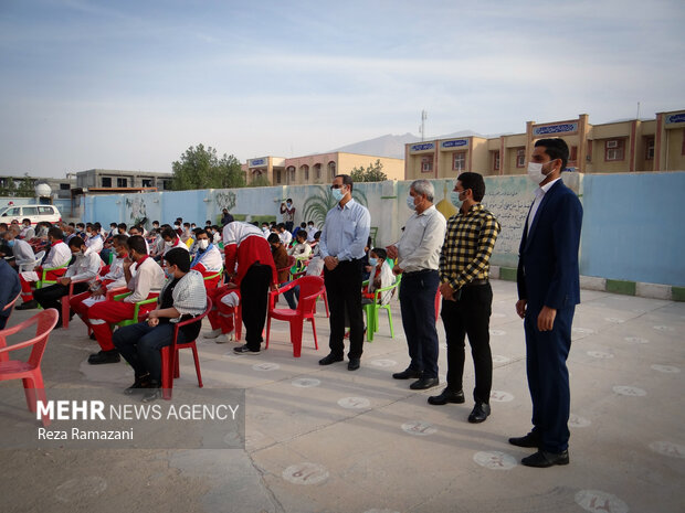 مراسم نواختن زنگ مبارزه با استکبار جهانی در دشتی بوشهر