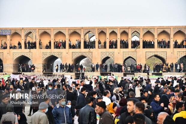 فریاد کشاورزان از بستر «زاینده‌رود»