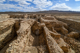 کاروانسرای سنگی آهوان - سمنان