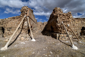 کاروانسرای سنگی آهوان - سمنان