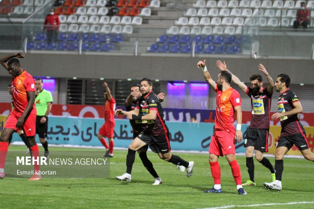 سوپر جام فوتبال ایران بازی پرسپولیس و فولاد خوزستان