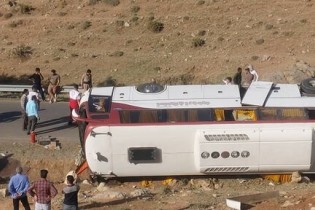 هیات کارشناسی راننده را مقصر تصادف اتوبوس خبرنگاران در نقده دانست