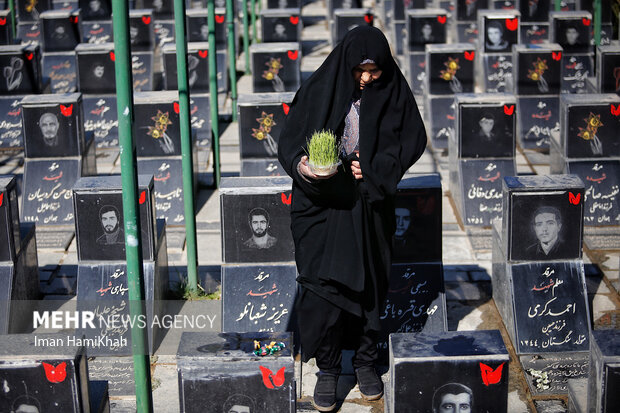 آیین پنجشنبه آخر سال مزار شهدا