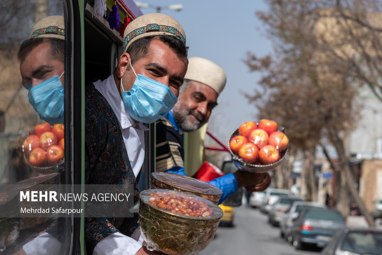 استقبال از بهار با کارنوال شادی