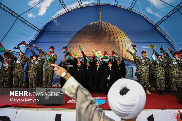 راهپیمایی روز جهانی قدس در تهران صبح جمعه ۹ اردیبهشت ۱۴۰۱ با حضور گسترده مردم برگزار شد