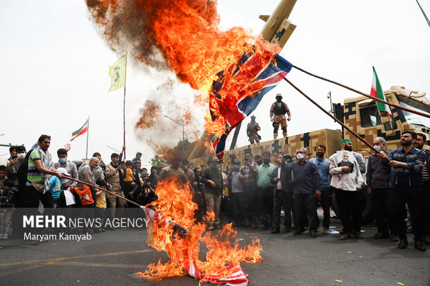 راهپیمایی روز جهانی قدس در تهران صبح جمعه ۹ اردیبهشت ۱۴۰۱ با حضور گسترده مردم برگزار شد