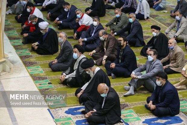 نماز جمعه تهران نهم اردیبهشت 1401 همزمان با روز جهانی قدس در آخرین جمعه ماه مبارک رمضان به امامت حجت الاسلام محمدجواد حاج علی اکبری امام جمعه موقت تهران در دانشگاه تهران برگزار شد