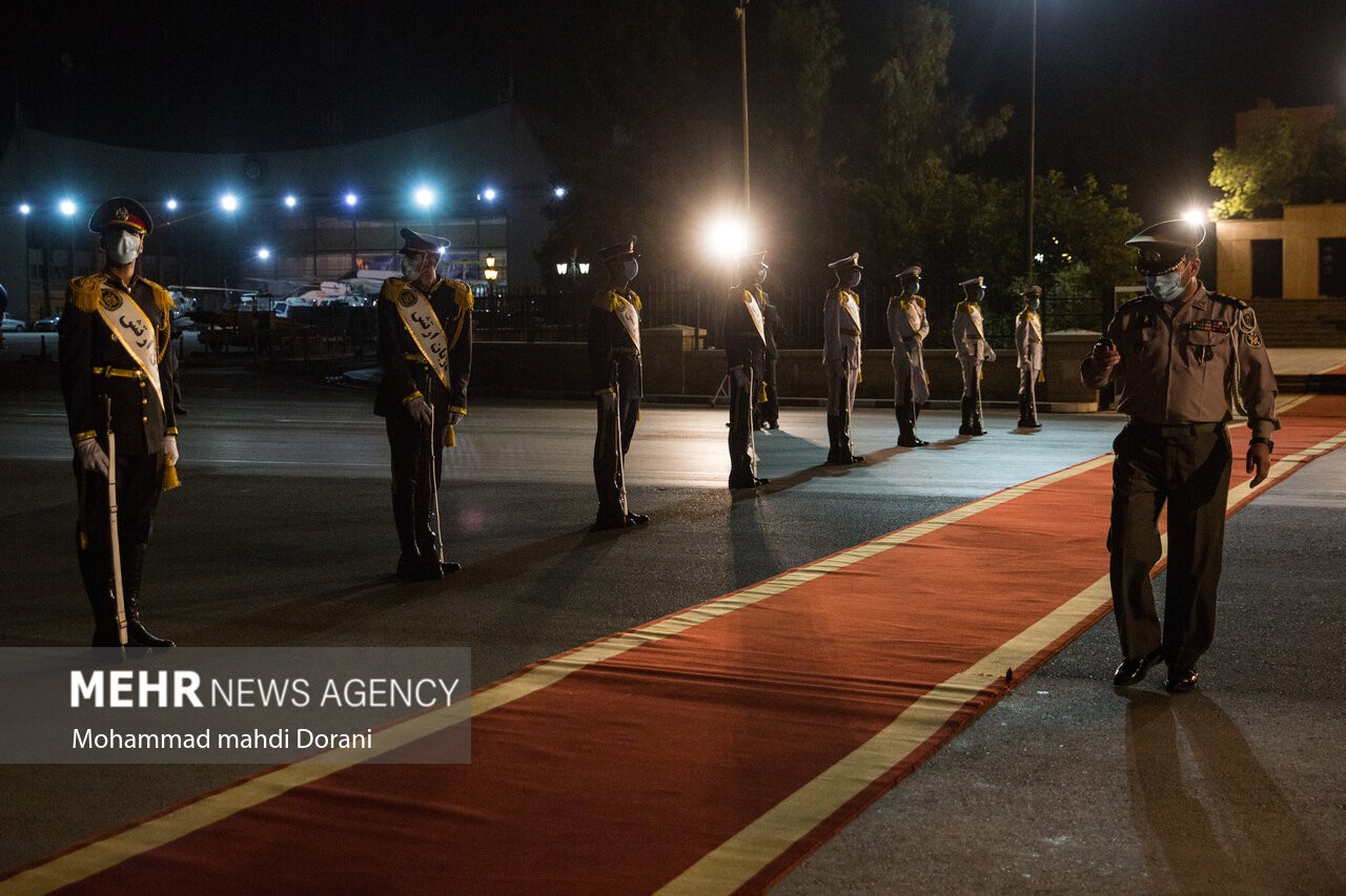 تصاویر / بازگشت رئیس جمهور از سفر عمان  