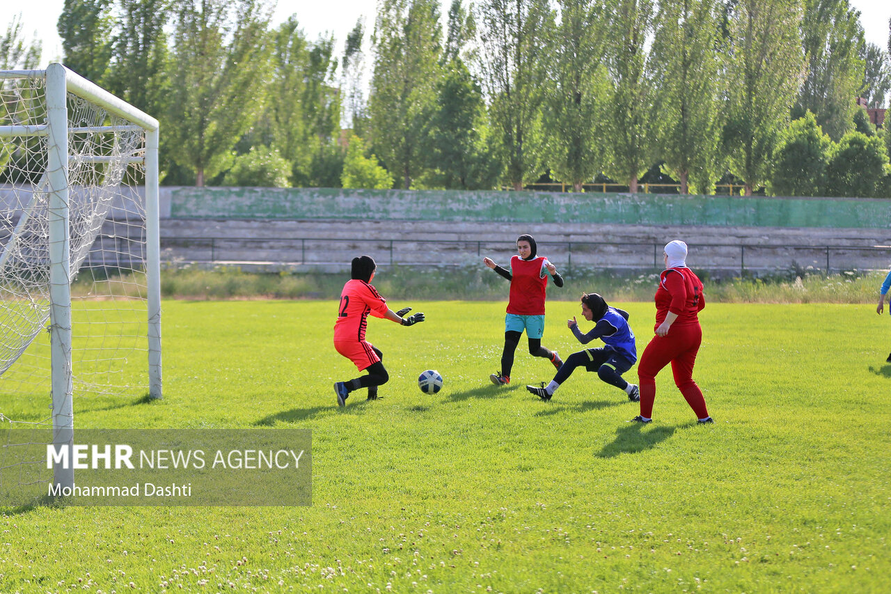 استعدادیابی تیم ملی فوتبال بانوان در اردبیل