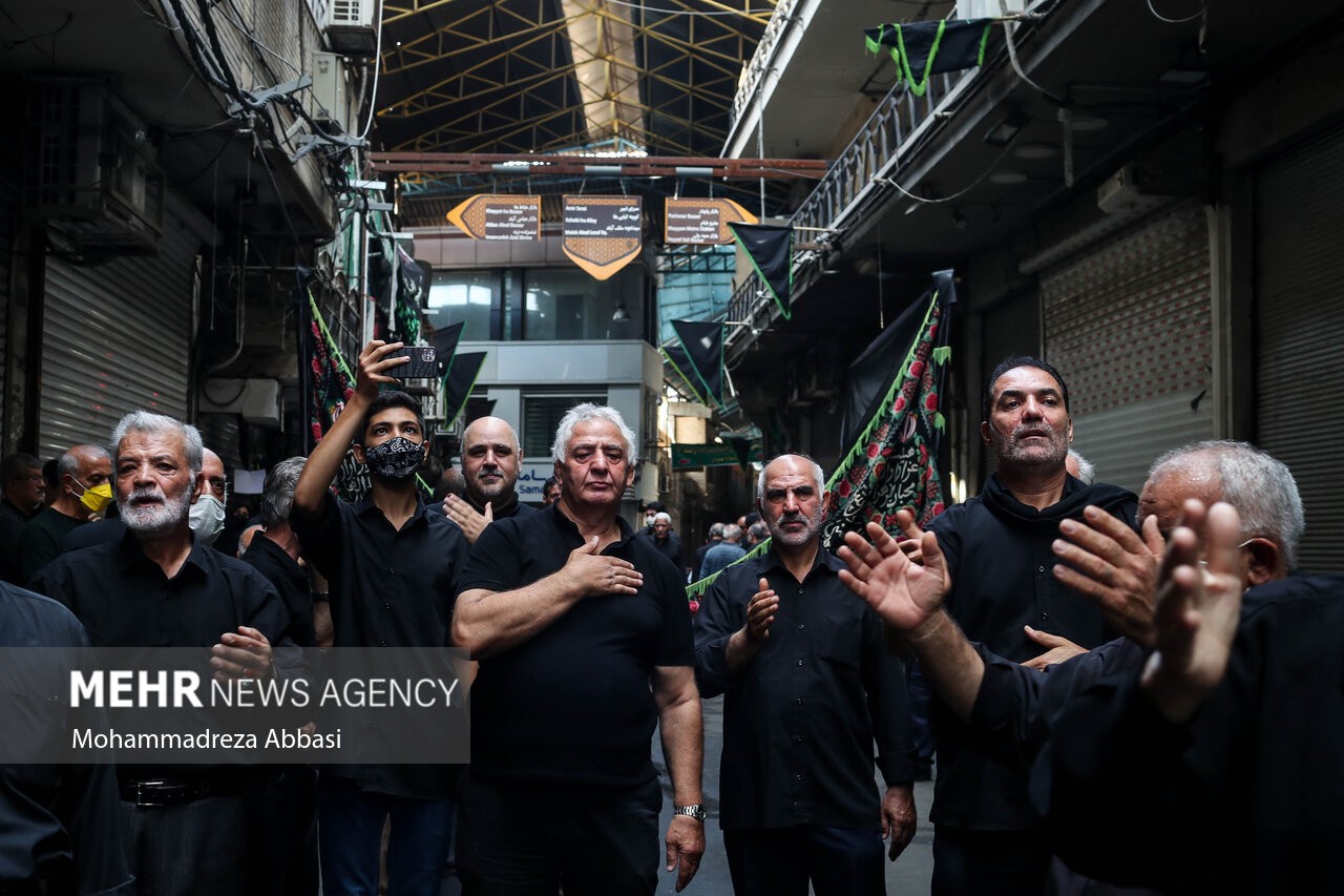 تصاویر / مراسم عزاداری تاسوعای حسینی در بازار تهران  