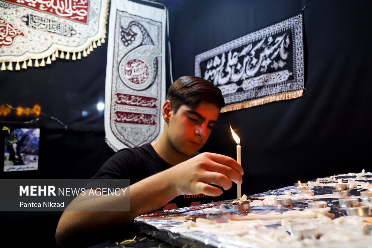 مراسم شام غریبان حسینی شامگاه دوشنبه  در نقاط مختلف شهر تهران برگزار شد