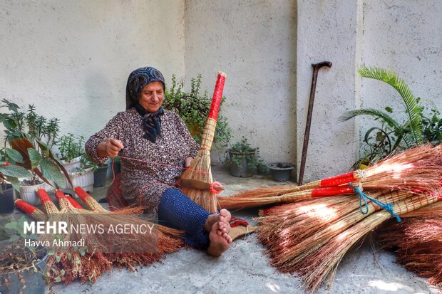 هنر سنتی جاروبافی