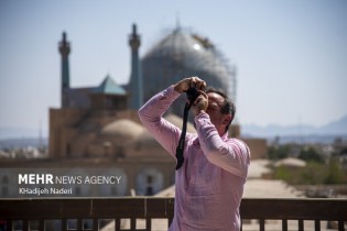 دوربین فرمان آرا در بناهای تاریخی/ حذف مجریان خانه مسافر