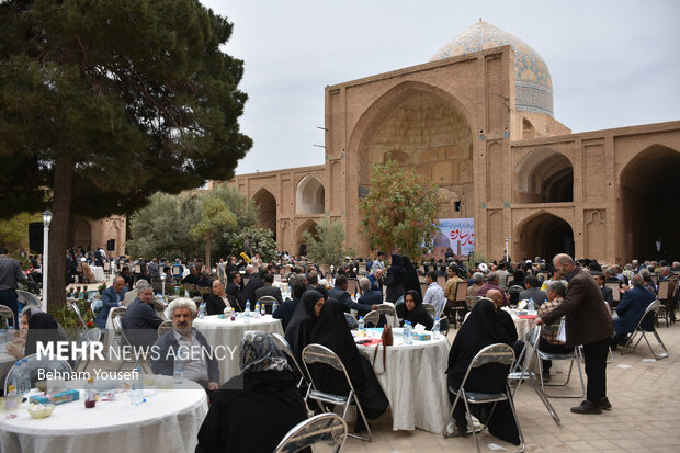 اولین جشنواره ملی تولید و صادرات انار ساوه