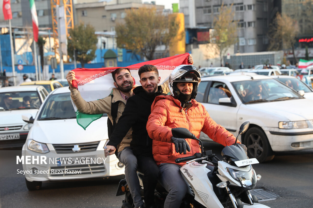 مردم ایران پس از برد تیم ملی فوتبال ایران مقابل تیم ملی فوتبال ولز به خیابان‌ها آمدند و جشن پیروزی و شادمانی پرداختند