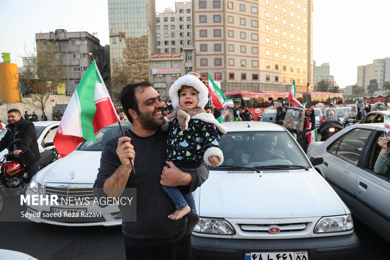 مردم ایران پس از برد تیم ملی فوتبال ایران مقابل تیم ملی فوتبال ولز به خیابان‌ها آمدند و جشن پیروزی و شادمانی پرداختند