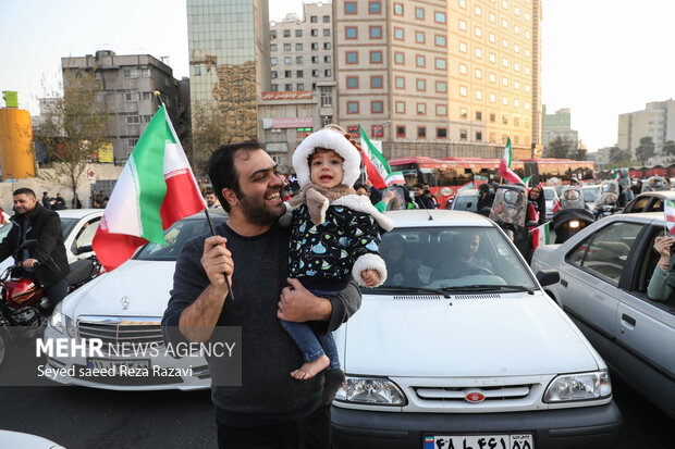 مردم ایران پس از برد تیم ملی فوتبال ایران مقابل تیم ملی فوتبال ولز به خیابان‌ها آمدند و جشن پیروزی و شادمانی پرداختند