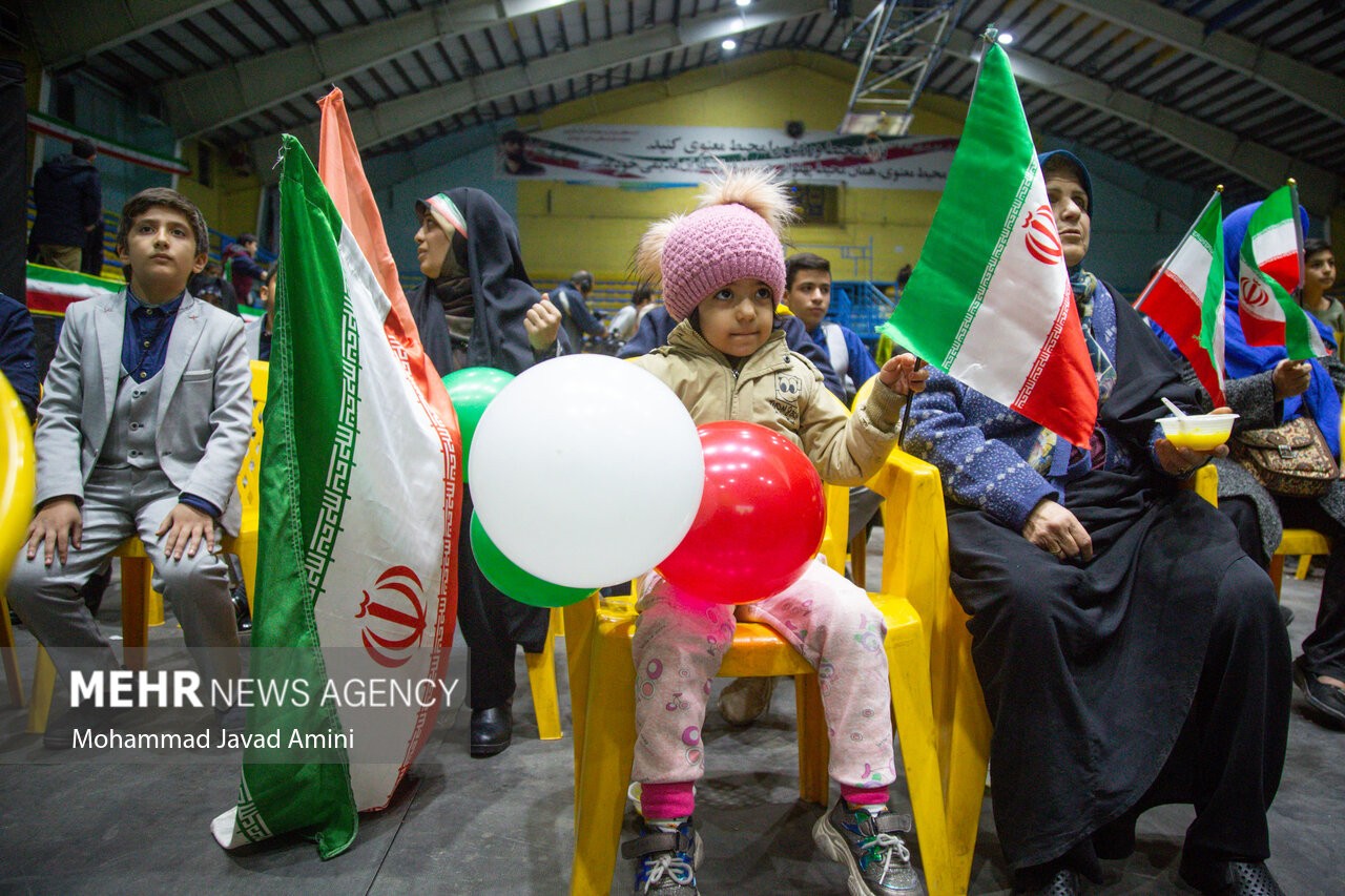 تصاویر / تماشای بازی تیم ایران و آمریکا در قزوین  