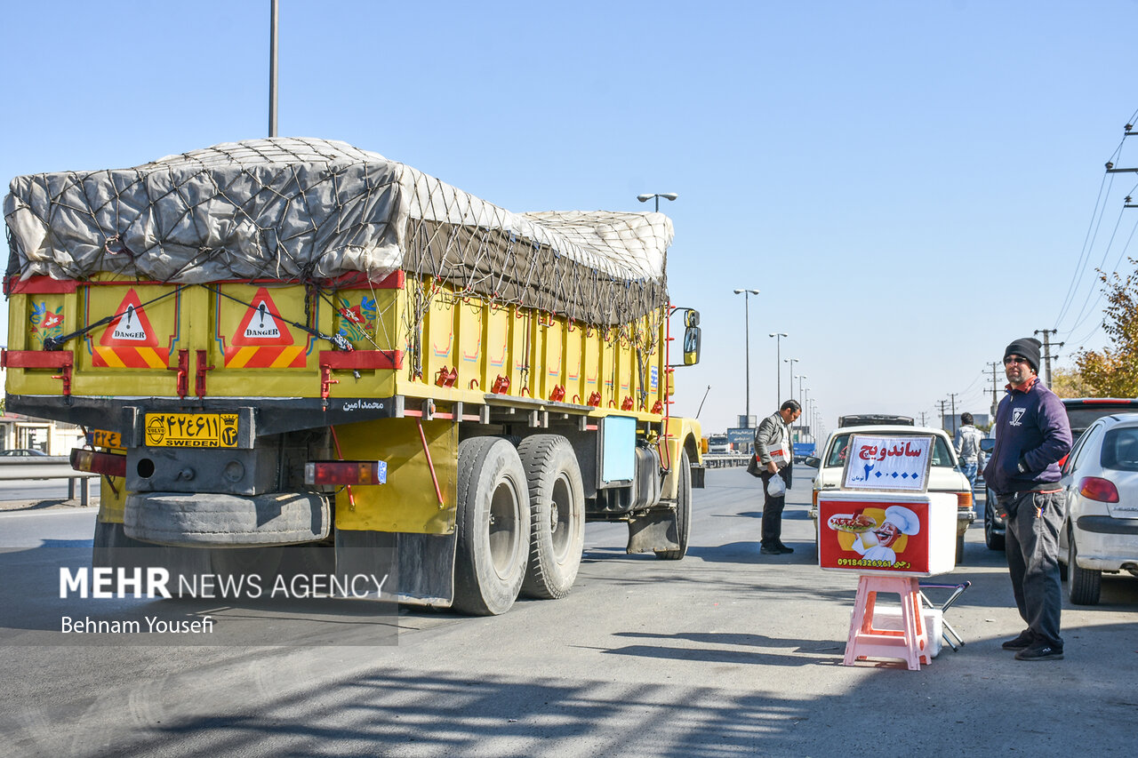 کسب روزی حلال در جاده ها