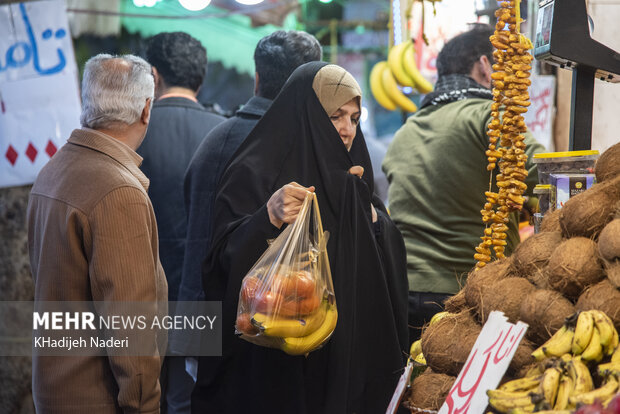 حال و هوای بازار شب یلدا در اصفهان