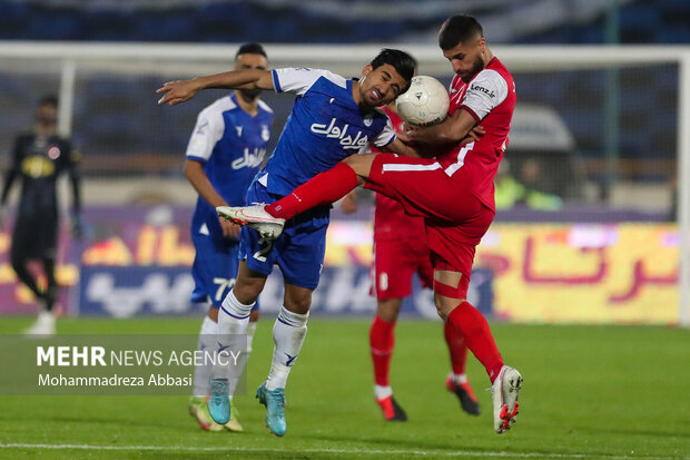 دیدار تیم های استقلال تهران و پرسپولیس تهران