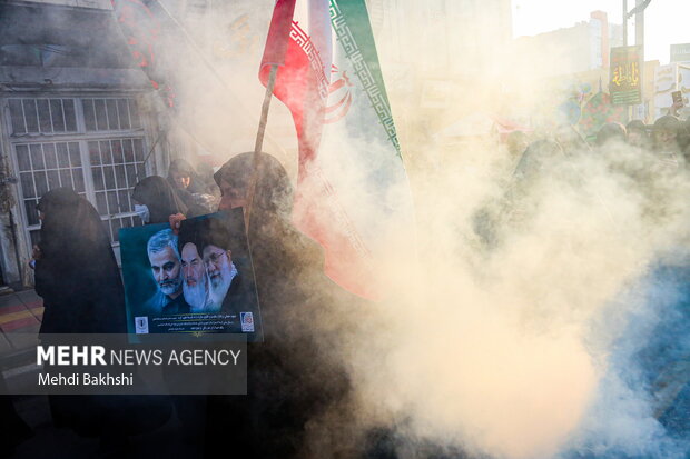 راهپیمایی بانوان قمی در حمایت از حجاب