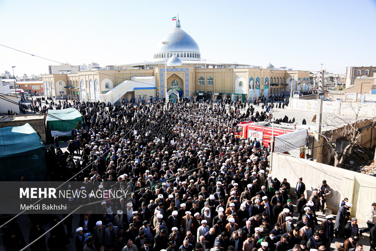 تشییع پیکر شهید دفاع مقدس «علیرضا بادرام» در قم