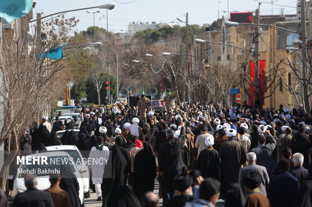 تشییع پیکر شهید دفاع مقدس «علیرضا بادرام» در قم