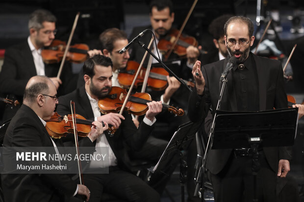 در اولین روز از سی و هشتمین جشنواره موسیقی فجر ارکستر ملی با حضور محمد مهدی اسماعیلی در تالار وحدت تهران قطعاتی را اجرا کردند