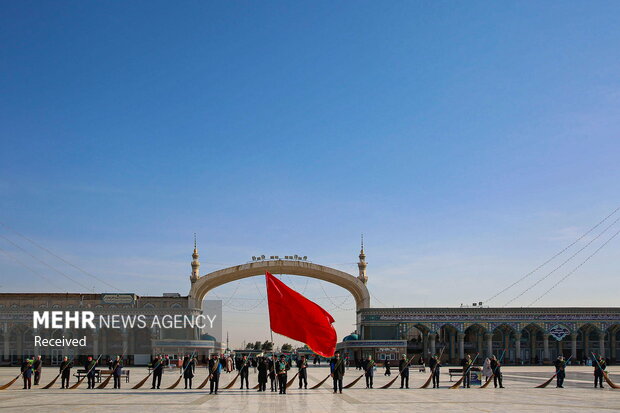 آیین جاروکشی خادمان مسجد مقدس جمکران