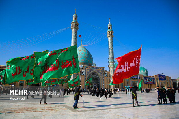 آیین جاروکشی خادمان مسجد مقدس جمکران