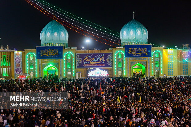 حال و هوای مسجد مقدس جمکران در شب نیمه شعبان