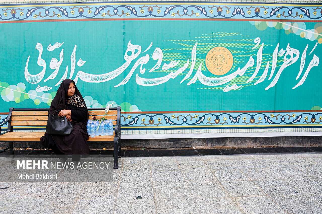 حال و هوای بارانی مسجد جمکران در نیمه شعبان